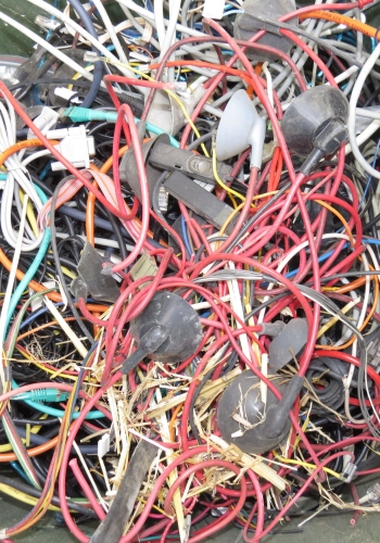 כבלים שונים למחזור